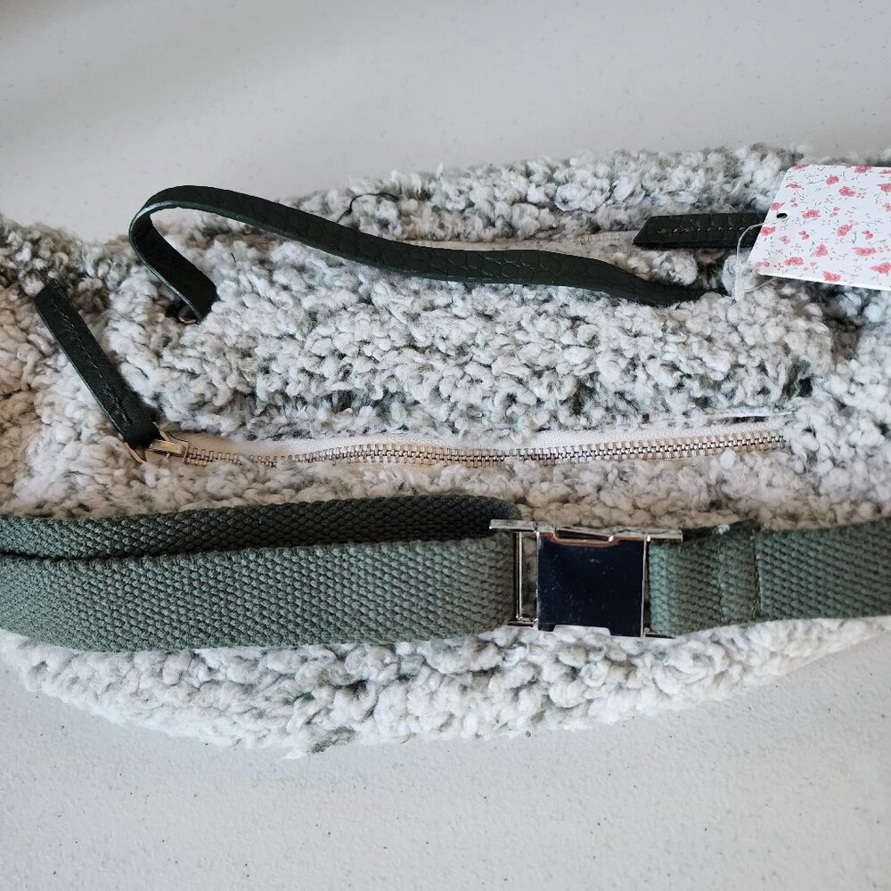 Free People Faux Fur Sling Bag "NEW" - Picture 9 of 15